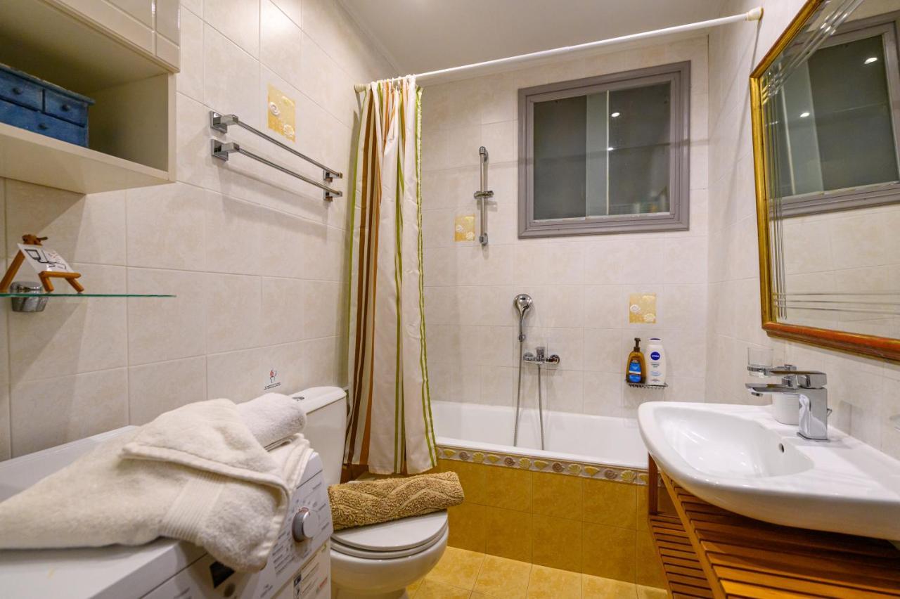 Cozy Small Smart Villa With Private Pool Mikri Mantineia Kalamata Bagian luar foto