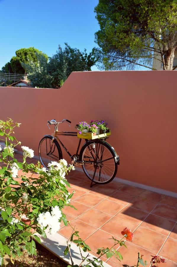 Cozy Small Smart Villa With Private Pool Mikri Mantineia Kalamata Bagian luar foto